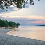 Bungalow Porec بيت للعطل