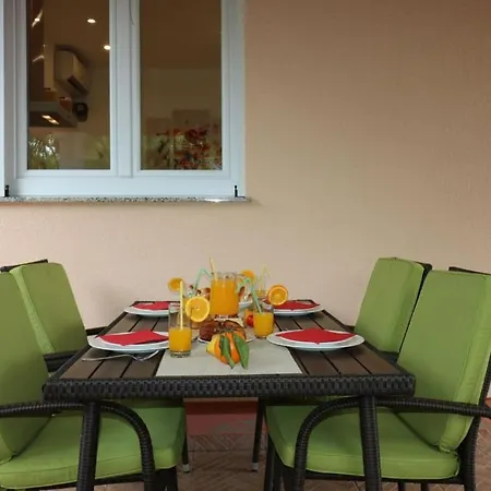 Дом отдыха Bungalow Porec Пореч