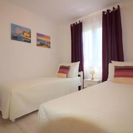 Bungalow Porec 別荘 ポレッチ