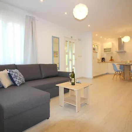 Bungalow Porec * ポレッチ